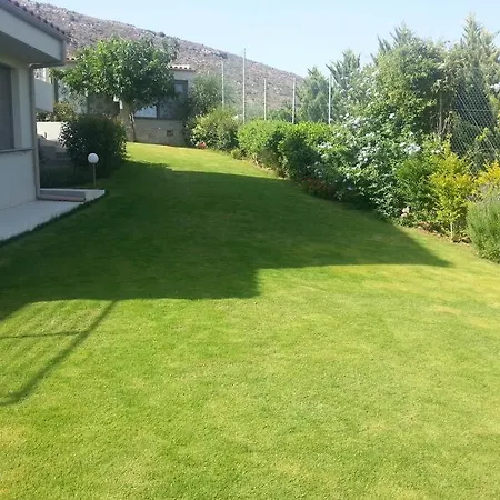 Ermis House *